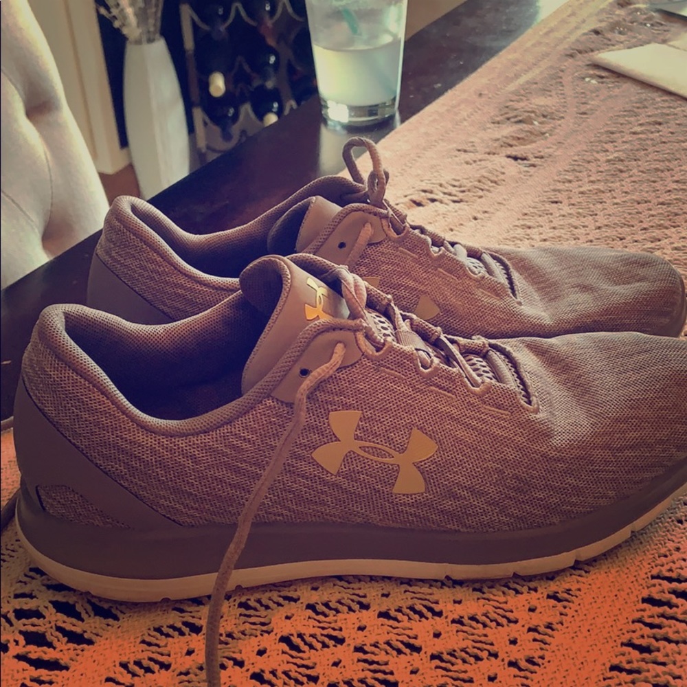 Under Armour Sneakers
